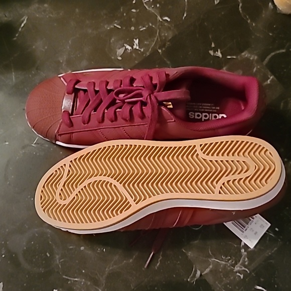 Mens Red Adidas Superstar shoes - Picture 5 of 5